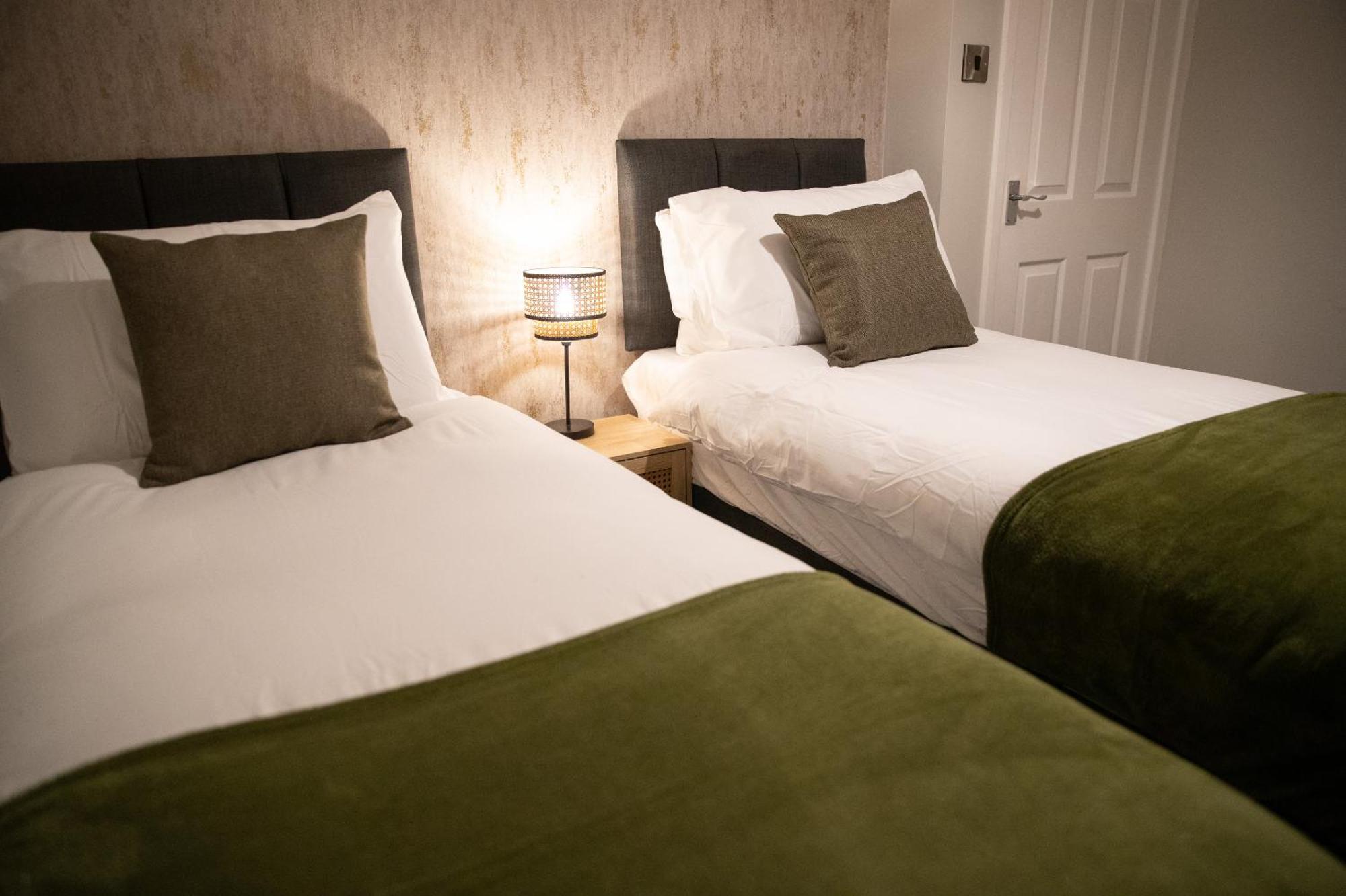 2 Bedroom Property With Free Parking Close To Leeds City Centre Exteriör bild